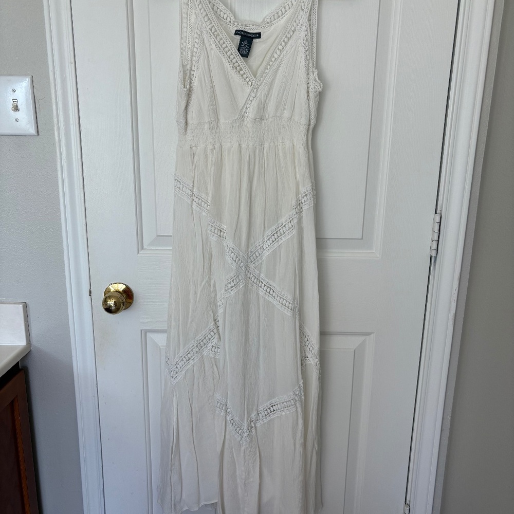 chelsea and theodore lace maxi dress